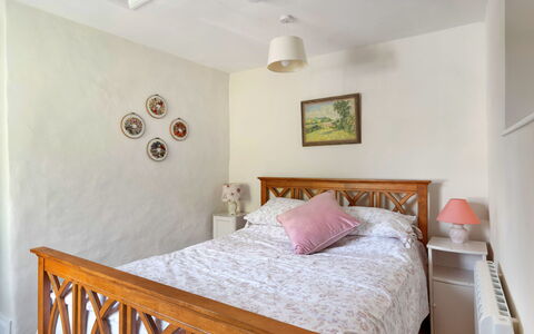 Filspholly: Cama, Mueble, Lecho, Diseño De Interiores, Habitación, Sábana, Pared, Suelo, Madera, Habitación