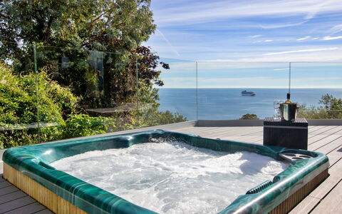 Cliff Lodge: Agua, Bañera, Arreglo De Tubería, Piscina, Jacuzzi, Ocio, Recurso, Mar, Eco Hotel