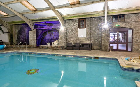 Trimstone Manor - Granary Cottage: Piscina, Recurso, Hotel, Ciudad De Vacaciones, Centro De Ocio, Fuente De Agua