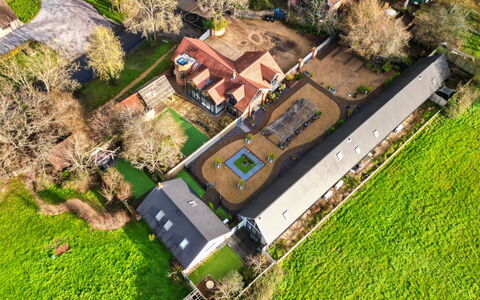 Ploughman'S Row No. 1 at Dairy Cottages: Casa, Paisaje, Barrio Residencial, Techo, Casa, Área Rural, El Terreno Del Lote, Llanura, Cabaña
