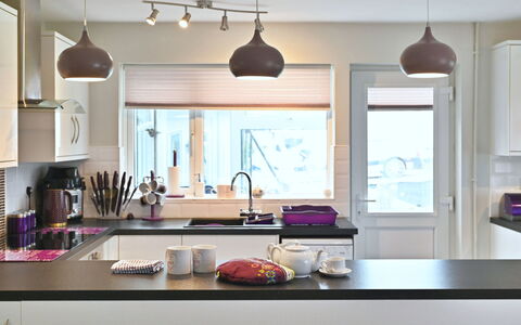 Forget Me Not: Cocina, Mueble, Diseño De Interiores, Mostrador, Lámpara, Techo, Aparato De Cocina, Gabinetes, Encendiendo, Casa