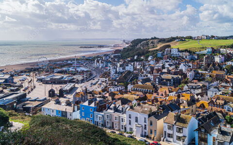 Old Town Cottage, Hastings: Azul, Agua, Cuerpo De Agua, Horizonte, Costa, Verano, Costeras Y Los Accidentes Geográficos Oceánico, Paisaje, Mar, Apuntalar