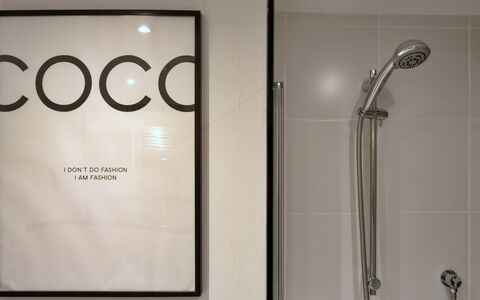 Fowey 602: Diseño De Interiores, Plomería, Espejo, Arreglo De Tubería, Loseta, Baño, Lavabo Del Baño, Vaso, Grifo, Lavabo