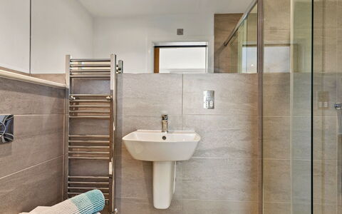 No.1 Sand Banks: Piso, Pared, Baño, Suelo, Diseño De Interiores, Arreglo De Tubería, Lavabo, Plomería, Encendiendo, Lavabo Del Baño