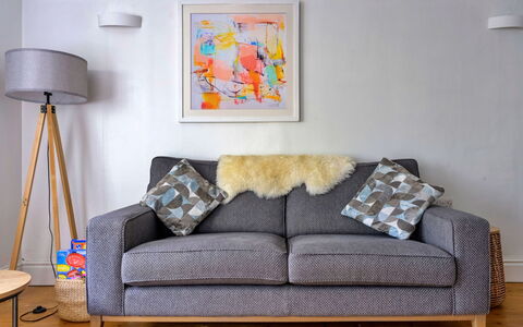 Gorwel: Piso, Mueble, Sala, Sofá, Linos, Arrojar La Almohada, Suelos De Madera, Madera Dura, Amortiguar