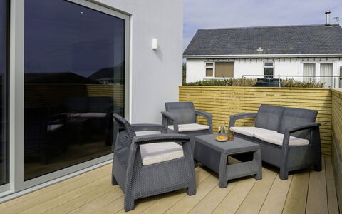 Hampton Coast: Madera, Casa, Mueble, Mueble Para Exteriores, Balcón, Cubierta, Porche, Patio, Maceta