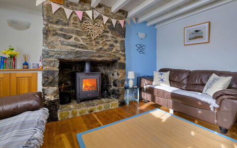 Penrhos Sea Cottage: Madera, Mueble, Piso, Hogar, Casa, Cabaña, Sala, Madera Dura, Manchas De Madera