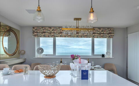 Goferydd: Diseño De Interiores, Lámpara, Techo, Mueble, Encendiendo, Candelabro, Casa, Habitación, Piso, Cocina