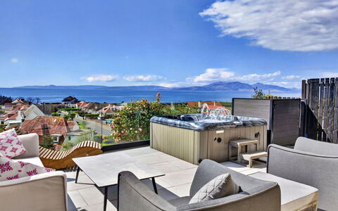 Seamill Beach House: Mueble Para Exteriores, Recurso, Mueble, Silla, Piscina, Eco Hotel, Sombra, Balcón, Hotel, Ciudad De Vacaciones