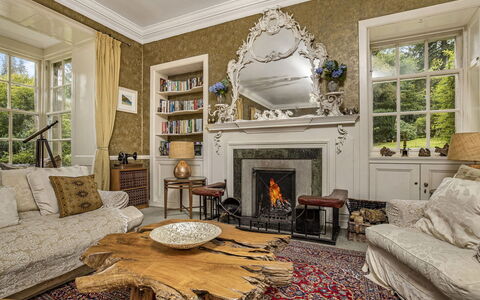 Ormidale House: Mueble, Diseño De Interiores, Pared, Sala, Madera, Sofá, Casa, Piso, Hogar, Habitación