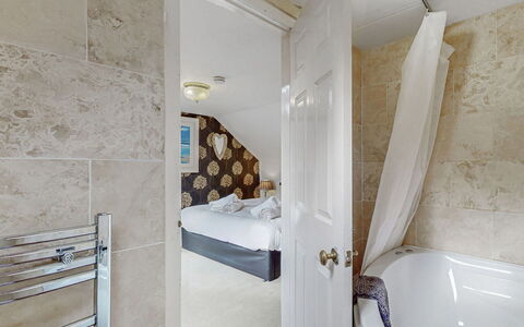 Ormidale House: Diseño De Interiores, Pared, Piso, Techo, Suelo, Casa, Encendiendo, Arreglo De Tubería, Habitación, Baño