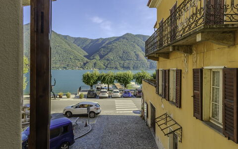 La Finestra sul Lago: Cordillera, Balcón, Ciudad De Vacaciones