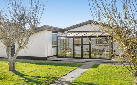 Soleil - 1.5Km from the Sea: Arquitectura, Fachada, Techo, Puerta, Casa, El Terreno Del Lote, Inmuebles, Jardín, Sombra, Casa De Campo