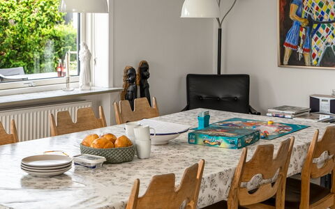 Soleil - 1.5Km from the Sea: Mueble, Diseño De Interiores, Piso, Mesa, Madera, Cocina Y Comedor Mesa, Silla, Suelo, Comedor, Encendiendo