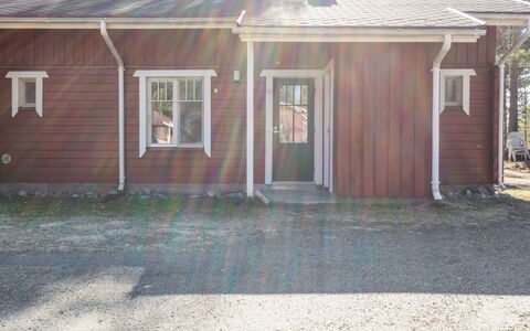Koli Country Club B 5: Madera, Casa, Casa, Techo, Vía Muerta, Cabaña, Barrio Residencial, Puerta, Ventana De Guillotina, Madera Dura
