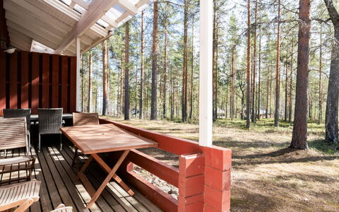 Koli Country Club B 5: Madera, Sombra, Madera Dura, Manchas De Madera, Tablón, Edificios Del Jardín, Porche, Cuarto De Troncos, Maderas, La Luz Del Día