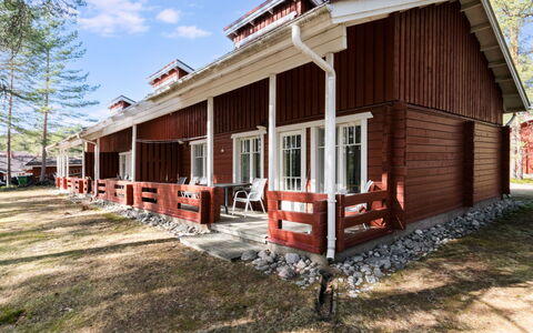 Koli Country Club B 7: Cabaña, Casa, Casa, Asentamientos Humanos, Puerta, Porche, Vía Muerta, Inmuebles, Sombra, Yarda
