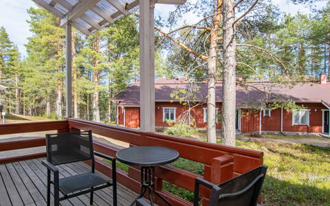 Koli Country Club D 14: Madera, Piso, Suelo, Techo, Madera Dura, Manchas De Madera, Porche, Cubierta, Sombra, Tablón