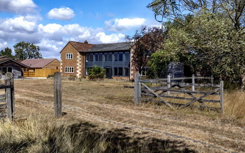 The Cottages Collection at Rusty Lane Farm: Casa, Casa, Área Rural, Techo, Paisaje, Llanura, Pradera, Cabaña, El Terreno Del Lote, Asentamientos Humanos