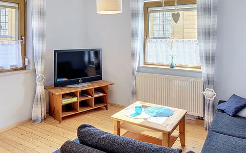 Albert: Mueble, Diseño De Interiores, Piso, Madera, Suelo, Habitación, Textil, Encendiendo, Techo, Sala