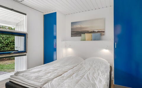 Jale - 300M from the Sea: Diseño De Interiores, Techo, Suelo, Habitación, Departamento, Sábana, Cama, Lecho, Diseño, Hotel