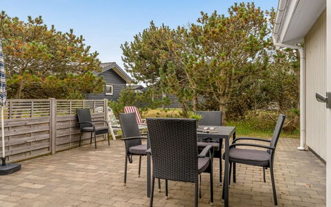 Jale - 300M from the Sea: Mueble, Mueble Para Exteriores, Silla, Mesa Al Aire Libre, Mesa, Cocina Y Comedor Mesa, Patio, Sombra, Jardín, Manchas De Madera