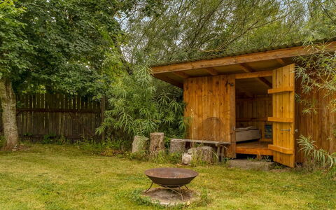 Söffren - 450M to the Fjord: Madera, El Terreno Del Lote, Área Rural, Cobertizo, Jardín, Manchas De Madera, Edificios Del Jardín, El Maletero, Patio Interior, Madera Dura