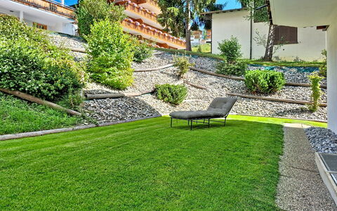 Résidence Mila N°2: Hierba, Paisaje, Jardín, Césped, Cobertura Del Suelo, Paisajismo, Yarda, Césped Artificial, Eco Hotel, Patio Interior