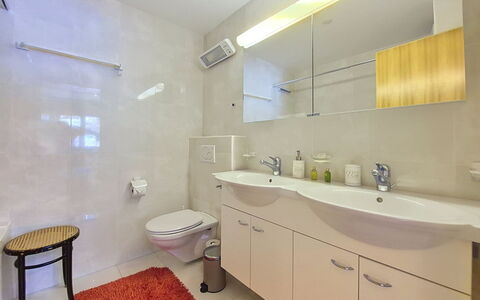 Résidence Mila N°2: Diseño De Interiores, Piso, Lavabo Del Baño, Arreglo De Tubería, Suelo, Lavabo, Baño, Grifo, Techo, Mueble De Baño