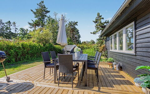 Leve - 300M from the Sea: Suelos De Madera, Madera, Porche, Madera Dura, Casa, Cubierta, Piso, Tablón, Mueble