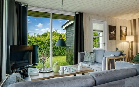 Inola - 400M to the Fjord: Mueble, Diseño De Interiores, Casa, Silla, Sala, Sofá, Cabaña, Madera Dura, Planta De Casa
