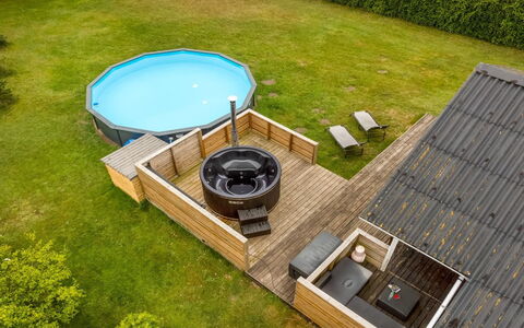 Inola - 400M to the Fjord: Material Compuesto, Piscina, Cubierta, Jacuzzi, Manchas De Madera, Sombra, Madera Dura, Yarda, Diseño