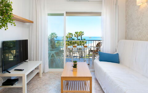 Gondolas Tropical: Mueble, Diseño De Interiores, Departamento, Mar, Oceano, Balcón, Recurso, Sombra, Silla