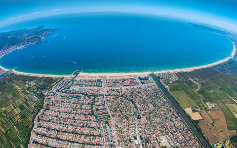 Antonia: Costa, Fotografía Aérea, Vista Panorámica, Mar, Costeras Y Los Accidentes Geográficos Oceánico, Oceano, Apuntalar, Playa, Bahía, Canal