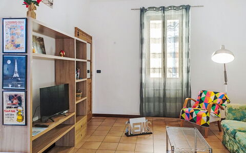 Verbania 695: Mueble, Diseño De Interiores, Piso, Suelo, Madera, Habitación, Techo, Sala, Mesa, Encendiendo