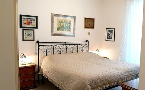 Oasi Blocco a: Cama, Mueble, Lecho, Habitación, Sábana, Diseño De Interiores, Linos, Suelo, Piso, Habitación