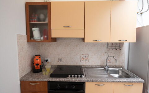 Sole Mare Sicilia: Aparato De Cocina, Cocina, Mostrador, Electrodoméstico, Gabinetes, Madera, Fregadero, Estufa, Estufa De Cocina, Mueble
