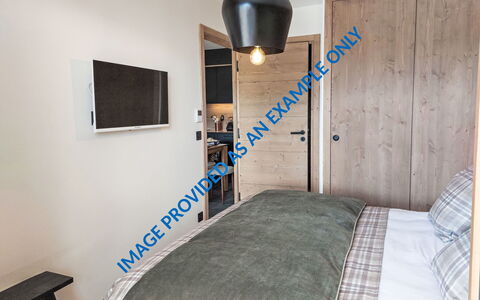 Le Caprice Blanc: Mueble, Cama, Diseño De Interiores, Habitación, Piso, Suelo, Madera, Lecho, Habitación, Techo