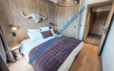 Le Caprice Blanc: Piso, Diseño De Interiores, Habitación, Suelo, Mueble, Cama, Madera, Lecho, Sábana, Suelos De Madera