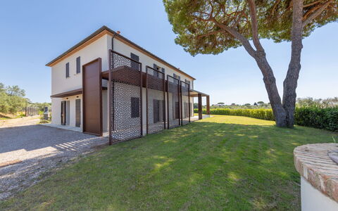 San Giuseppe: Casa, Inmuebles, Casa De Campo, Sombra, Paisajismo, Porche, Villa, Balcón, Mansión, Cerca
