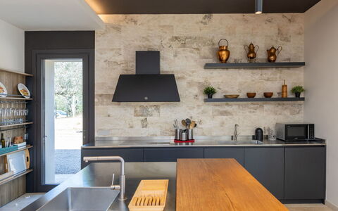 San Giuseppe: Cocina, Mostrador, Diseño De Interiores, Piso, Mueble, Madera, Aparato De Cocina, Lámpara, Gabinetes, Encendiendo