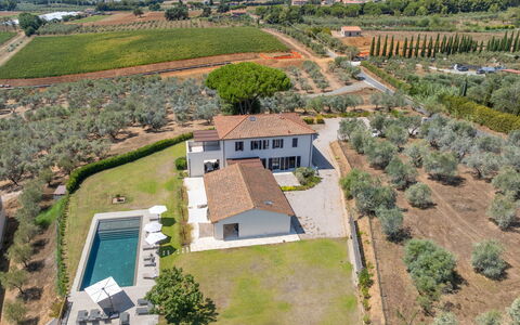 San Giuseppe: Casa, Casa, Barrio Residencial, Arquitectura, Techo, Paisaje, Llanura, El Terreno Del Lote, Inmuebles, Área Rural