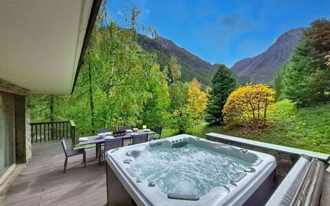 Grimentz 630: Recurso, Eco Hotel, Piscina, Jacuzzi, Valle, Bañera, Arreglo De Tubería, Hotel