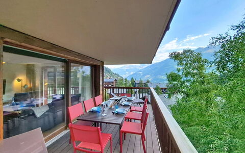 Les Rahâs A5: Balcón, Eco Hotel, Silla, Porche, Valle, Manchas De Madera, Pueblo De Montaña, Planta De Casa, Recurso