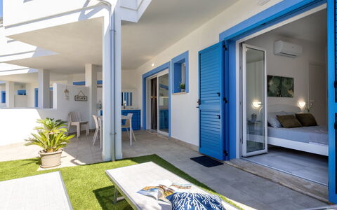 Perla Blu: Azul, Departamento, Sombra, Recurso, Mueble Para Exteriores, Hotel, Piscina, Villa