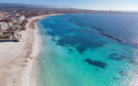 Mariposa: Azul, Agua, Cuerpo De Agua, Los Recursos Hídricos, Playa, Costa, Costeras Y Los Accidentes Geográficos Oceánico, Mar, Apuntalar, Horizonte