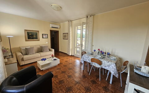 Alla Terrazza sul Fiume: Piso, Suelo, Diseño De Interiores, Mueble, Habitación, Departamento, Encendiendo, Casa, Techo, Sala