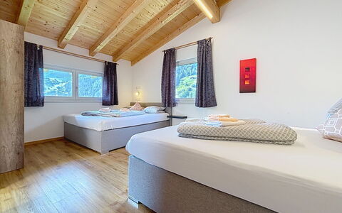 Alpenblick: Casa, Techo, Cama, Habitación, Manchas De Madera, Madera Dura, Marco De La Cama, Lecho, Hotel, Sábana