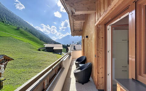 Alpenblick: Madera, Casa, Techo, Departamento, Manchas De Madera, Madera Dura, Balcón, Maderas, Tablón, La Luz Del Día