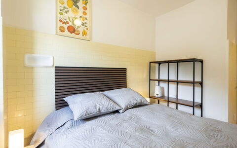 La Fiorera: Mueble, Madera, Piso, Diseño De Interiores, Suelo, Silla, Mesa, Casa, Mueble Para Exteriores, Techo